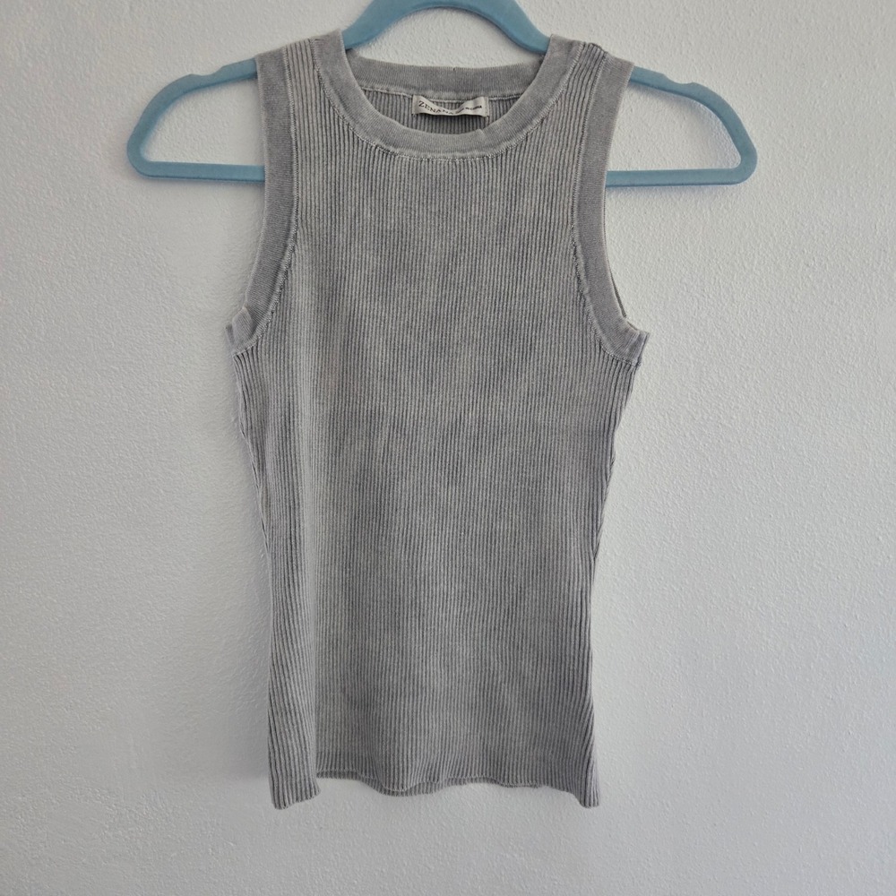 Zenana Gray Ribbed Tank Top Sleeveless Crew Neck Acid Wash Size Small TWW-2718A5
